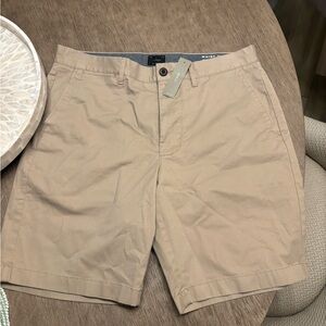 J. Crew 7" stretch chino short NWT 32